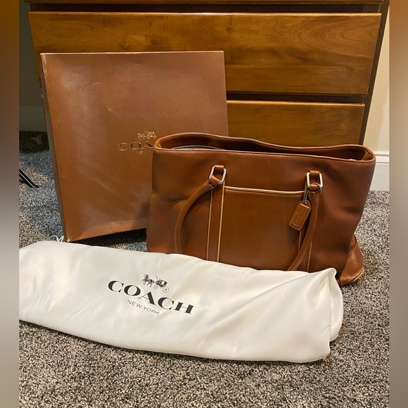 Large leather Coach bag - Picture 1 of 5